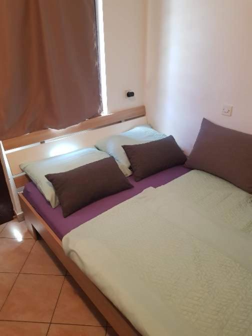 Apartmani Petra Pula Zewnętrze zdjęcie