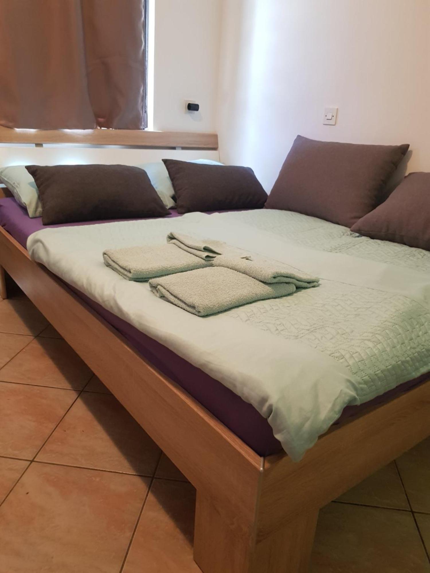 Apartmani Petra Pula Zewnętrze zdjęcie