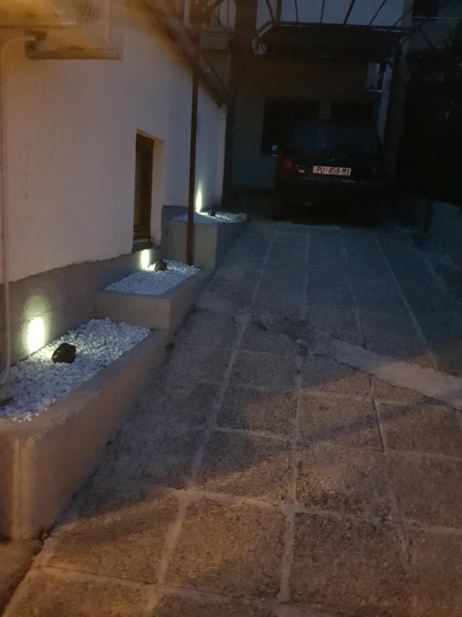 Apartmani Petra Pula Zewnętrze zdjęcie
